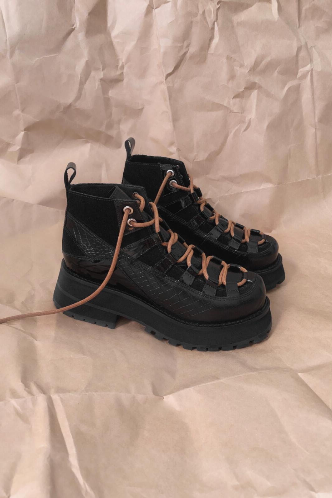 Bota Wembley