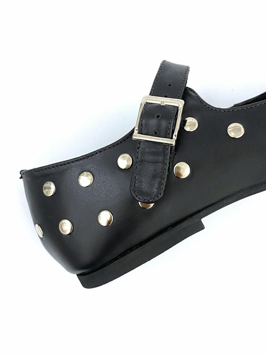 Zapato Mary Jane con tachas