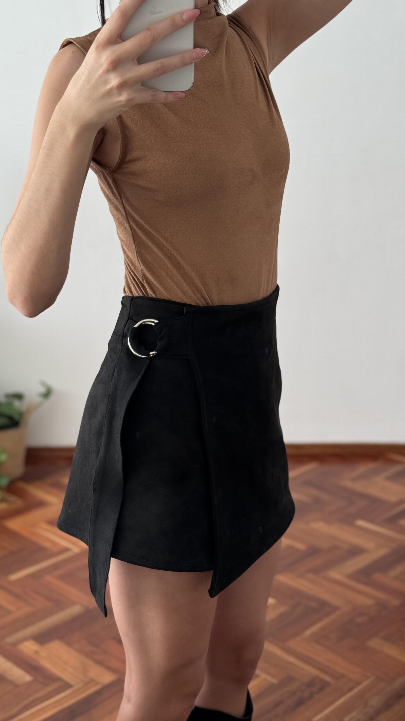 Short pollera Camel bordo s