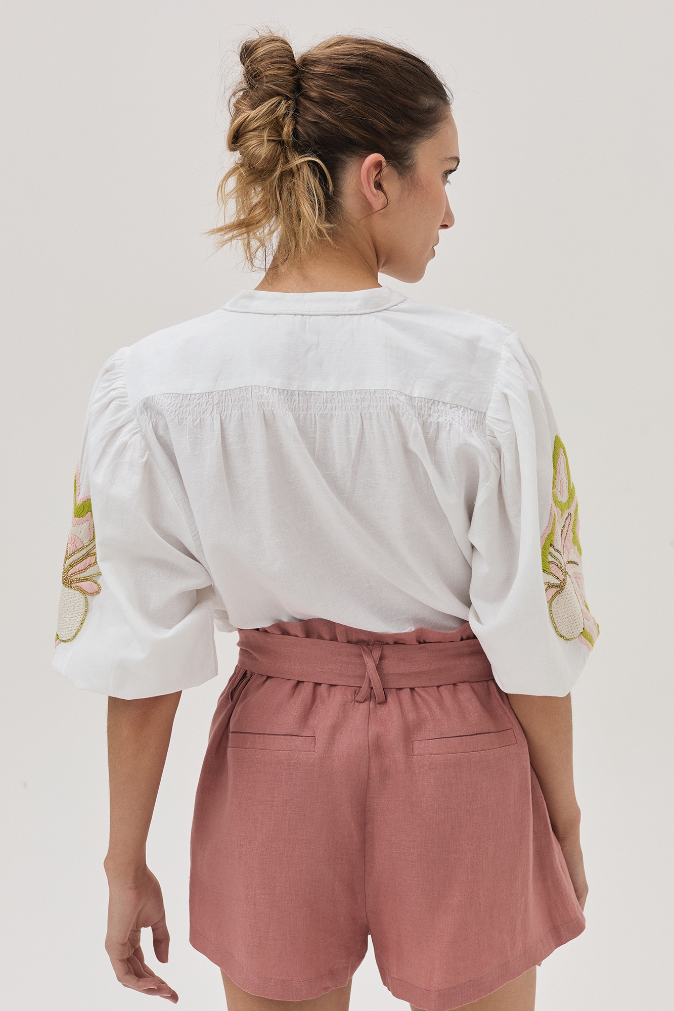Short Sabina