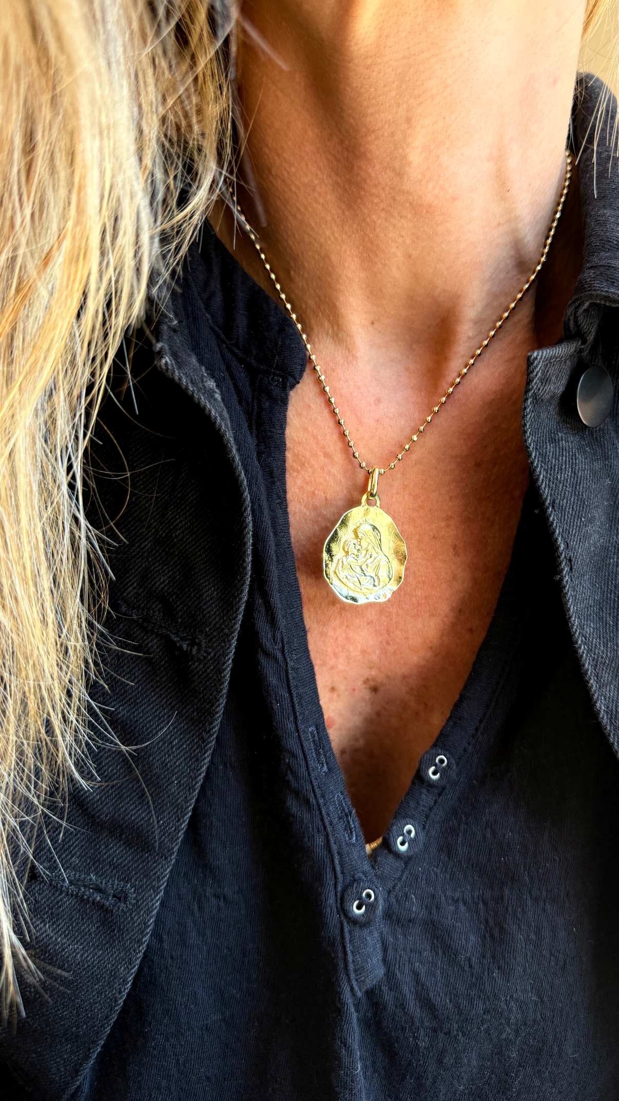 COLLAR VIRGEN DEL ABRAZO