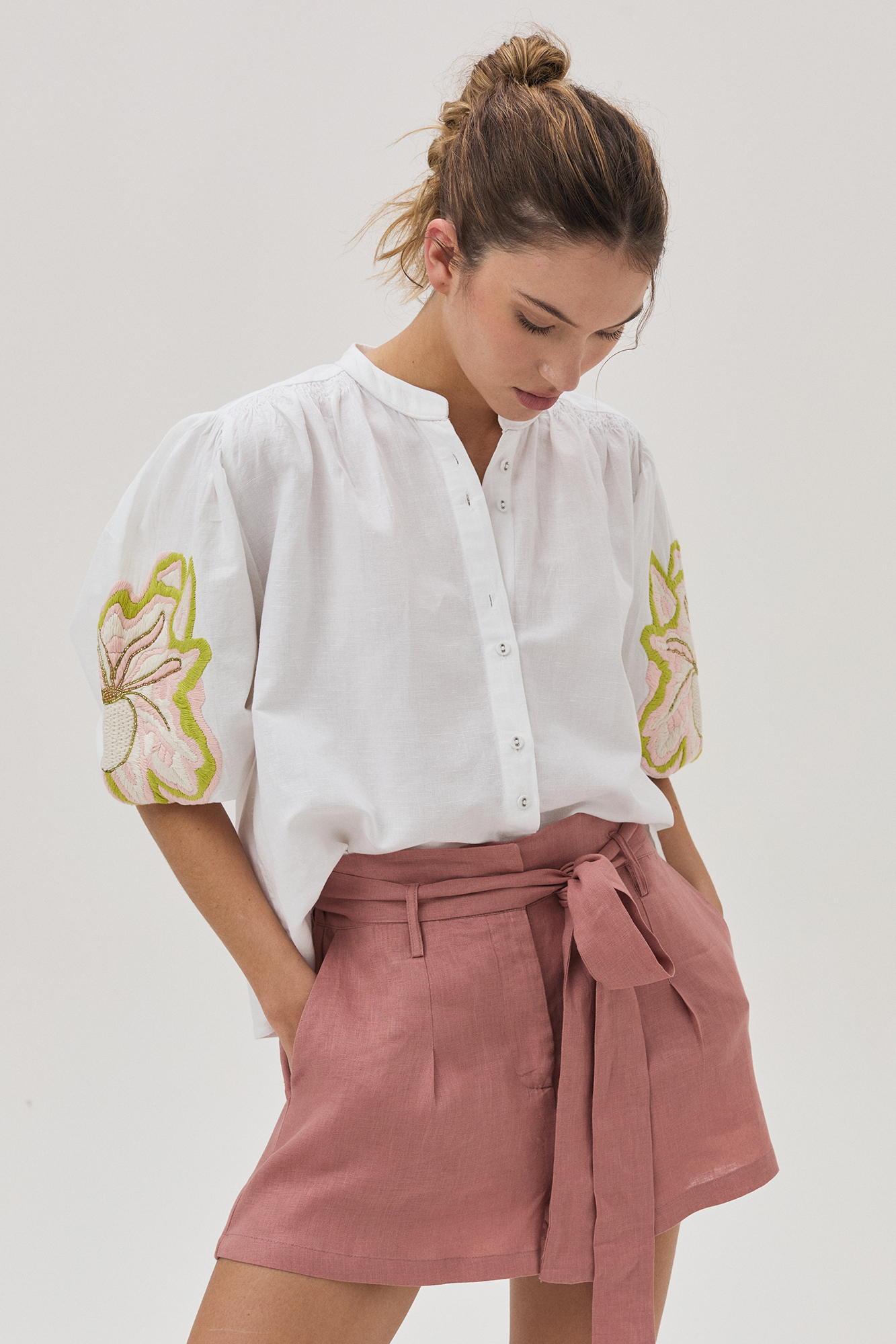 Short Sabina