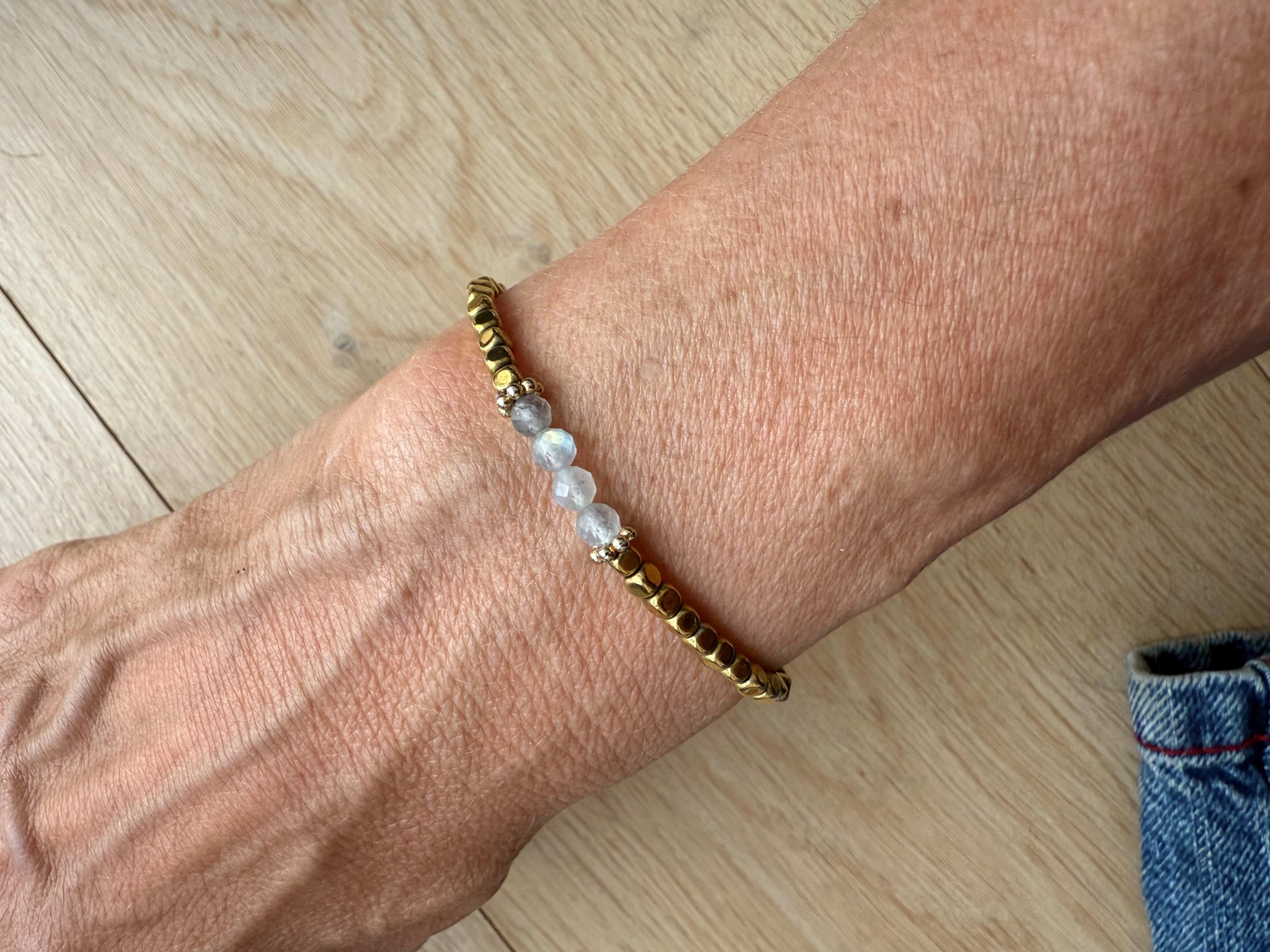 PULSERA MOONSTONE