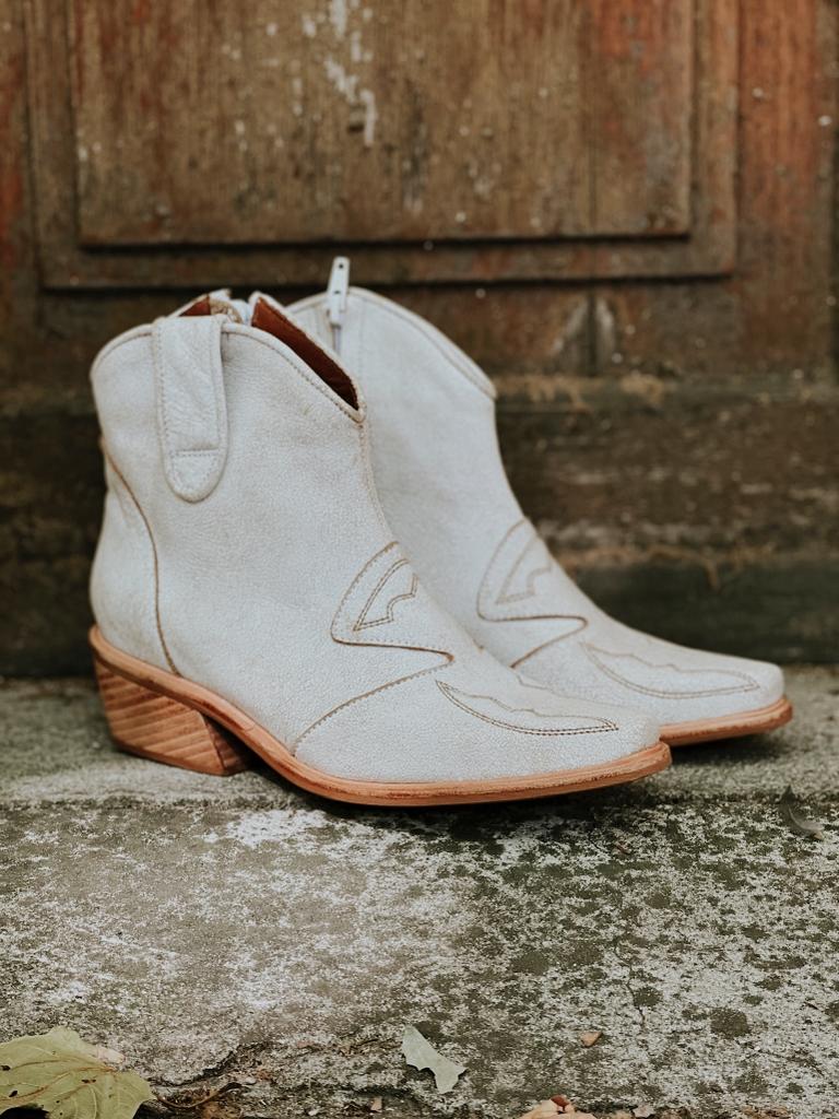 Bota Ambar